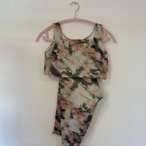 Stylish Camouflage Print Women's Set